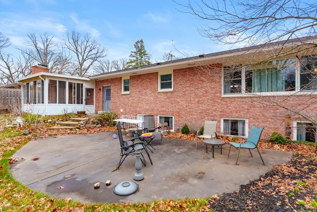 1517 Royal Oak Avenue, Portage City, MI 49024