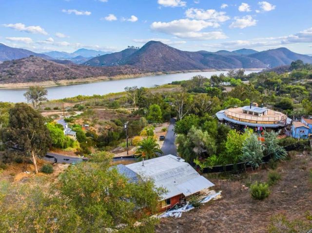 9703 Upas, Escondido, CA 92029