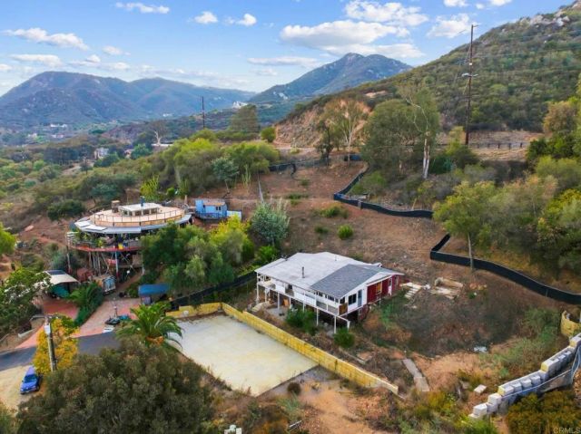 9703 Upas, Escondido, CA 92029