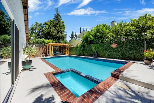 8012 Comanche, Winnetka, CA 91306