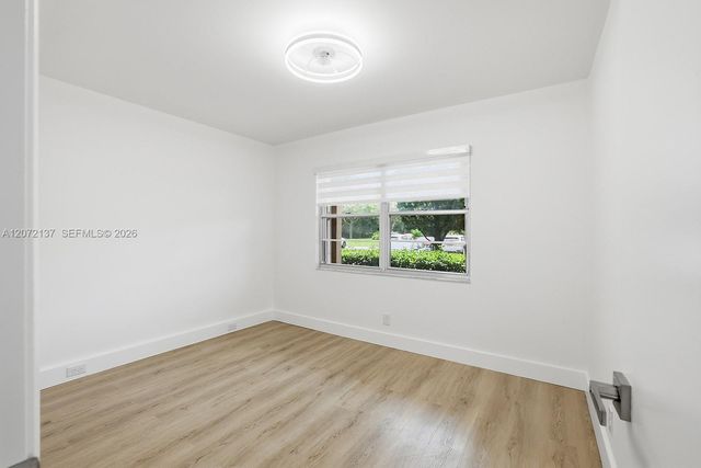 300 SW 130th Terrace 110B, Pembroke Pines, FL 33027