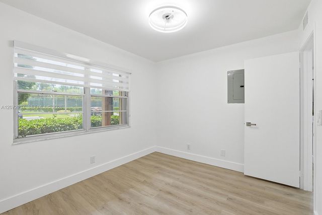 300 SW 130th Terrace 110B, Pembroke Pines, FL 33027
