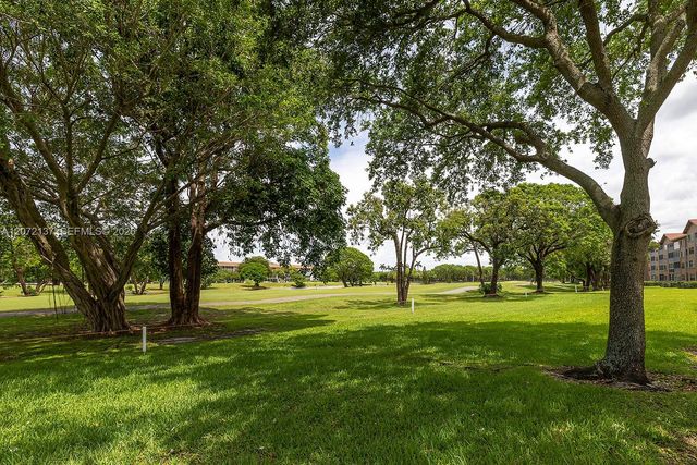 300 SW 130th Terrace 110B, Pembroke Pines, FL 33027