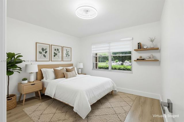 300 SW 130th Terrace 110B, Pembroke Pines, FL 33027