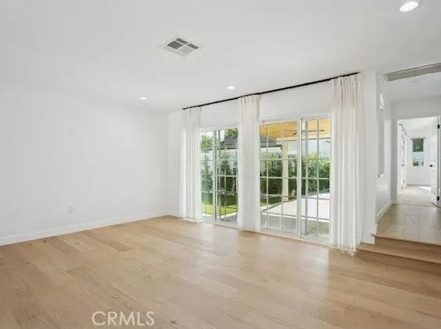 13220 Otsego St, Sherman Oaks, CA 91423