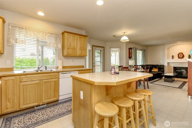 5210 87TH Street Ct E, Tacoma, WA 98446