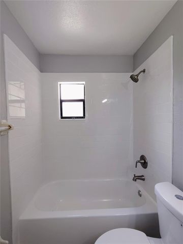 9435 LYNN LANE B, Seminole, FL 33777