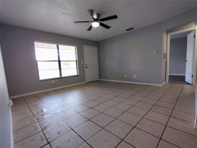 9435 LYNN LANE B, Seminole, FL 33777