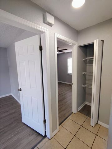 9435 LYNN LANE B, Seminole, FL 33777