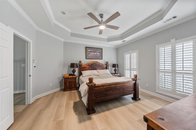 204 April Waters Drive N, Montgomery, TX 77356