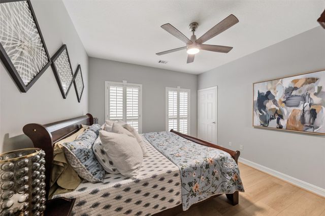 204 April Waters Drive N, Montgomery, TX 77356