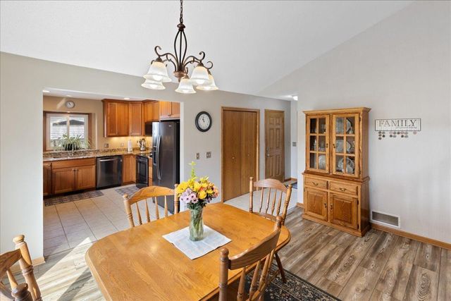 3807 Riverton Avenue, Eagan, MN 55122