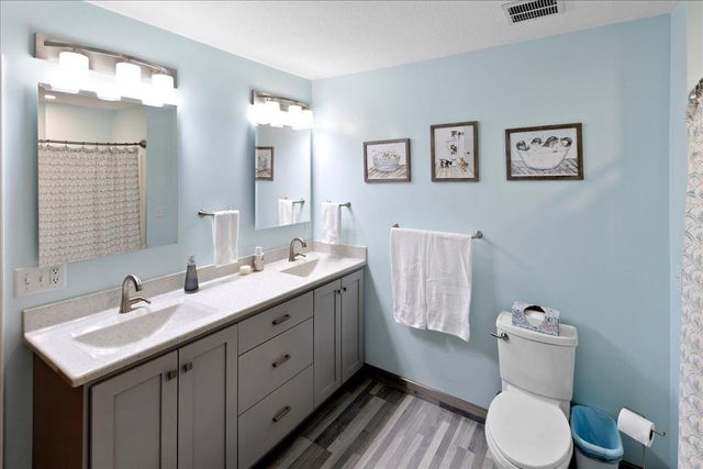 3807 Riverton Avenue, Eagan, MN 55122