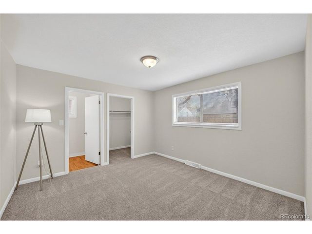 920 Moline St, Aurora, CO 80010