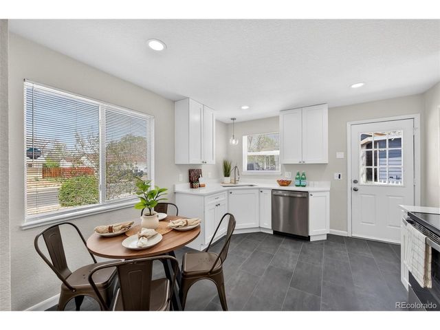 920 Moline St, Aurora, CO 80010