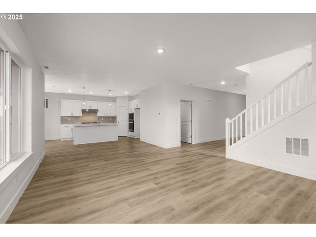 18975 Sw Northridge Ct, Beaverton, OR 97007