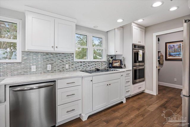 4528 Bayside Dr, Milton, FL 32583