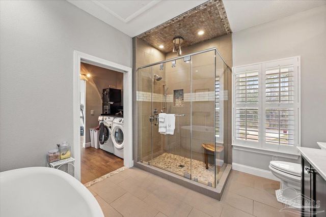 4528 Bayside Dr, Milton, FL 32583