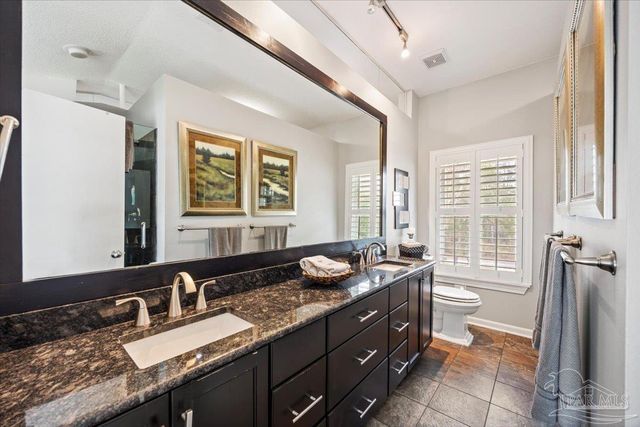 4528 Bayside Dr, Milton, FL 32583