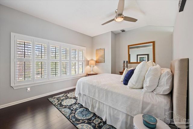 4528 Bayside Dr, Milton, FL 32583