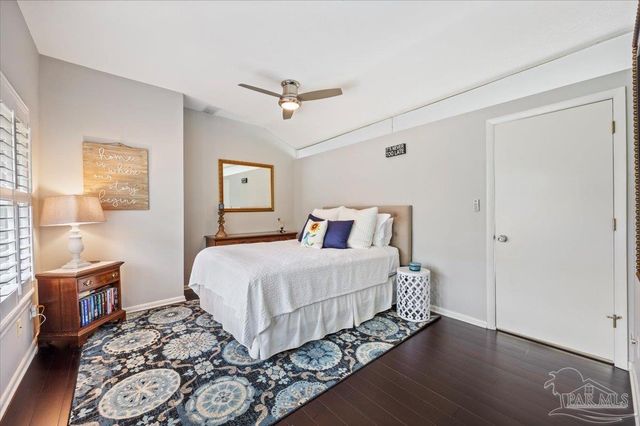 4528 Bayside Dr, Milton, FL 32583