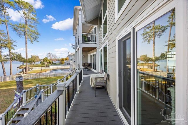 4528 Bayside Dr, Milton, FL 32583