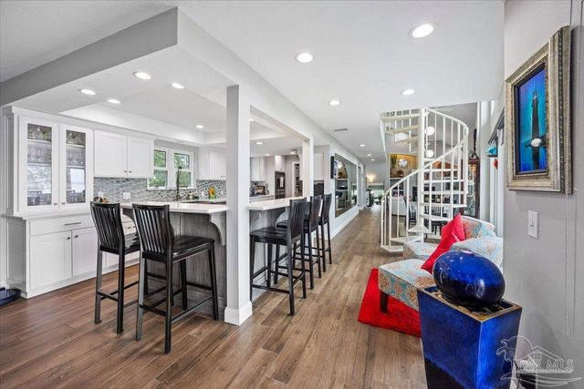 4528 Bayside Dr, Milton, FL 32583