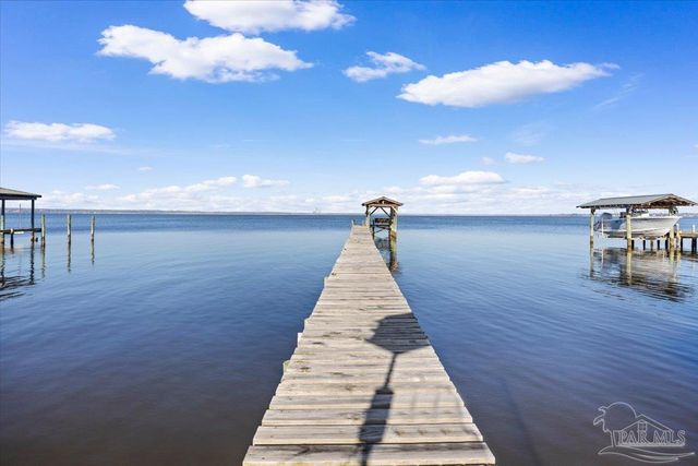 4528 Bayside Dr, Milton, FL 32583