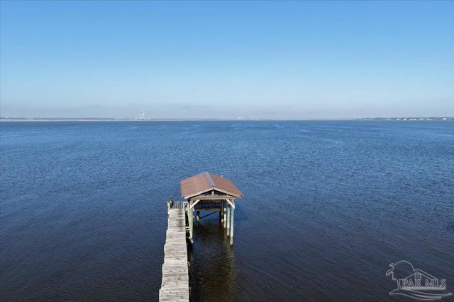 4528 Bayside Dr, Milton, FL 32583