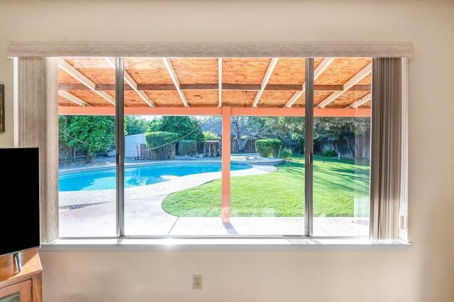 3015 S Jacob Street, Visalia, CA 93277