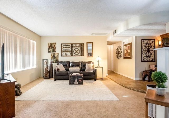 3015 S Jacob Street, Visalia, CA 93277