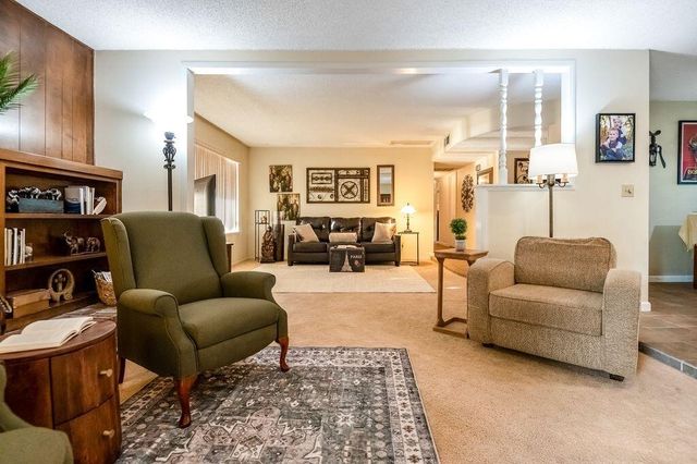 3015 S Jacob Street, Visalia, CA 93277