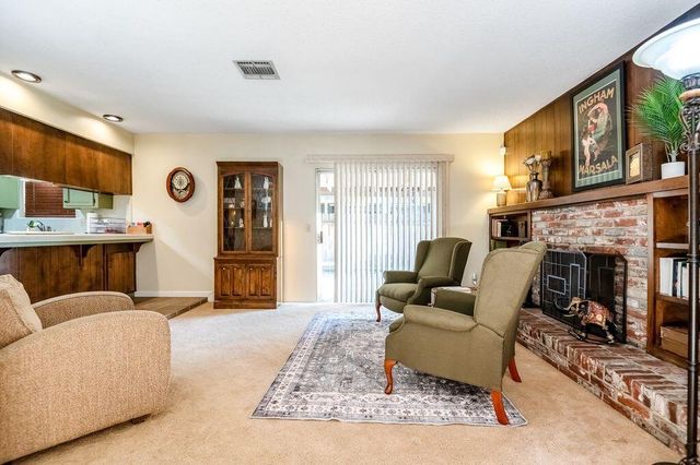 3015 S Jacob Street, Visalia, CA 93277