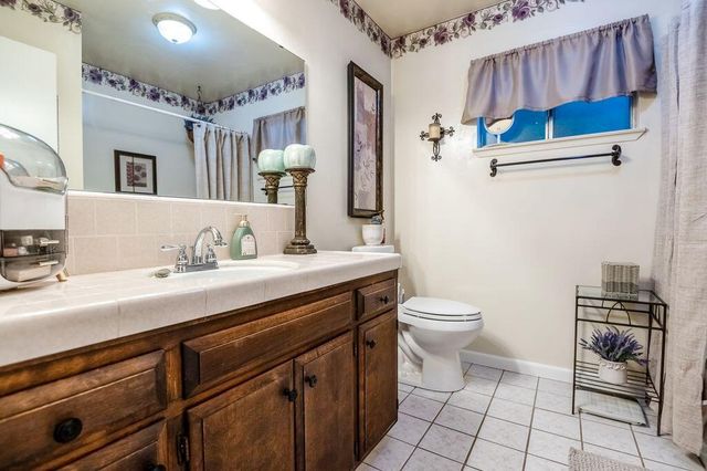 3015 S Jacob Street, Visalia, CA 93277