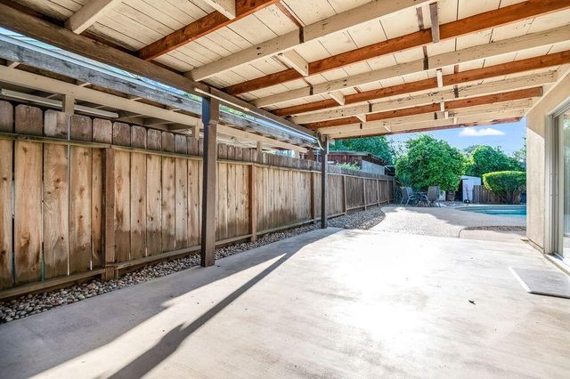 3015 S Jacob Street, Visalia, CA 93277