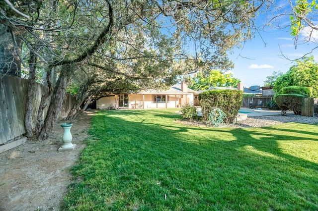 3015 S Jacob Street, Visalia, CA 93277