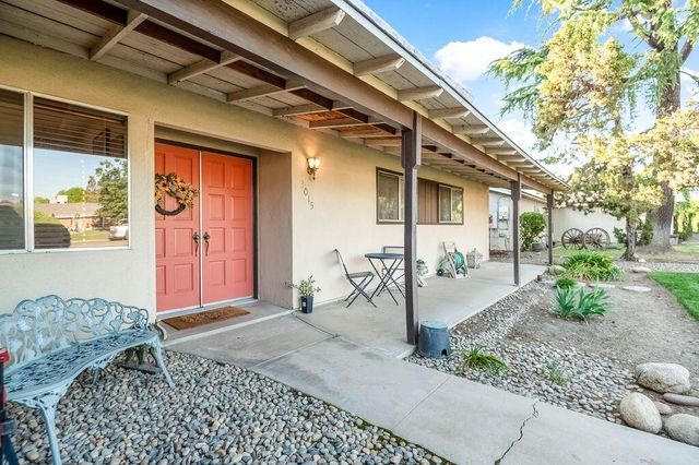 3015 S Jacob Street, Visalia, CA 93277