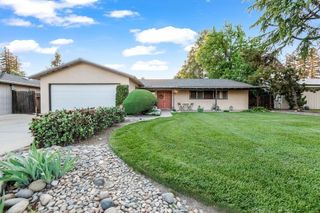 3015 S Jacob Street, Visalia, CA 93277