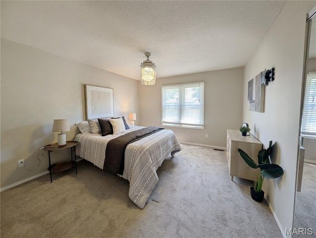 1957 Tealwood Cove Drive, Florissant, MO 63031