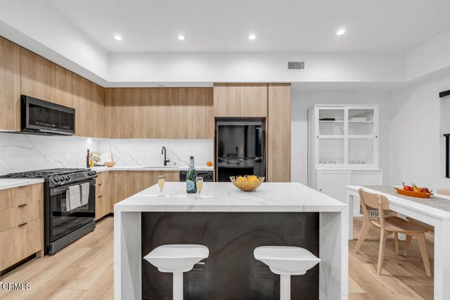 178 S Euclid Avenue 310, Pasadena, CA 91101