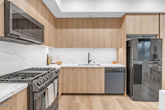 178 S Euclid Avenue 310, Pasadena, CA 91101