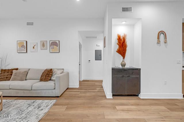 178 S Euclid Avenue 310, Pasadena, CA 91101