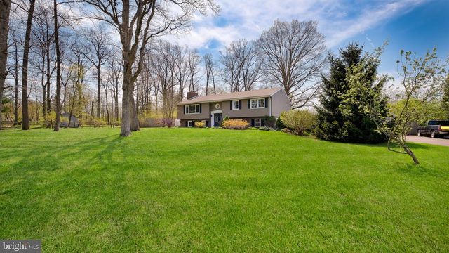 152 BLOOMING GLEN RD, Perkasie, PA 18944