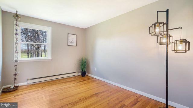 152 BLOOMING GLEN RD, Perkasie, PA 18944