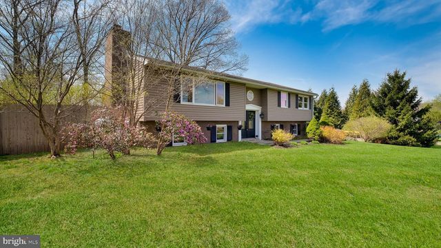 152 BLOOMING GLEN RD, Perkasie, PA 18944