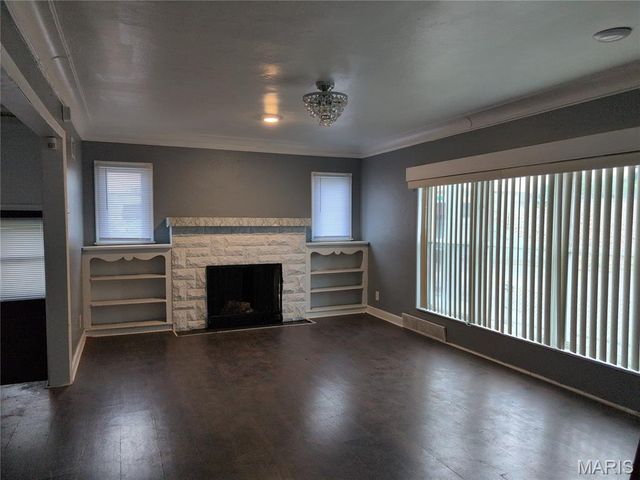 1723 S New Florissant Road, Florissant, MO 63031