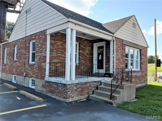 1723 S New Florissant Road, Florissant, MO 63031