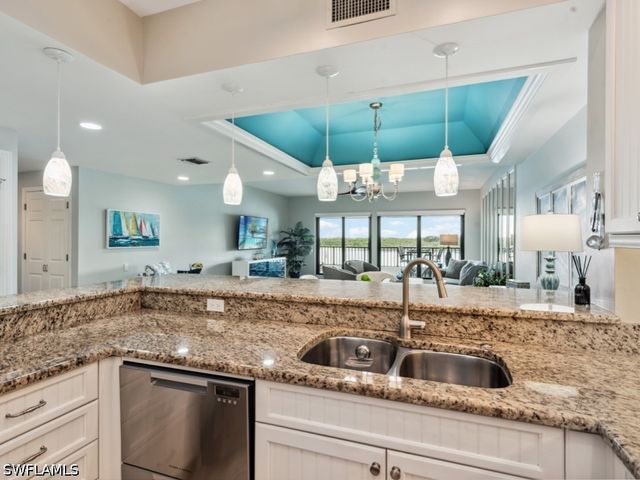232 La Peninsula BLVD 232, Naples, FL 34113