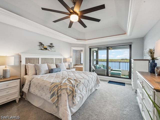 232 La Peninsula BLVD 232, Naples, FL 34113