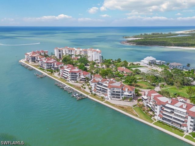 232 La Peninsula BLVD 232, Naples, FL 34113